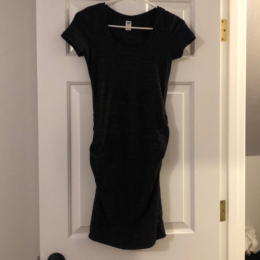 Marled gray Old Navy maternity t-shirt dress
